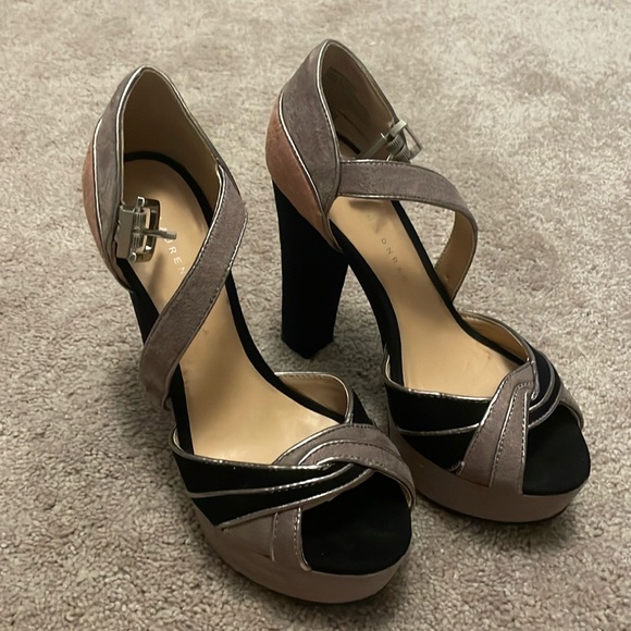 Laurel Conrad Platform Shoes - Picture 2 of 10